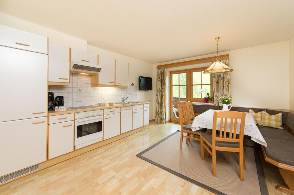 Pension Appartements Alpenblick Maria Alm am Steinernen Meer Bagian luar foto