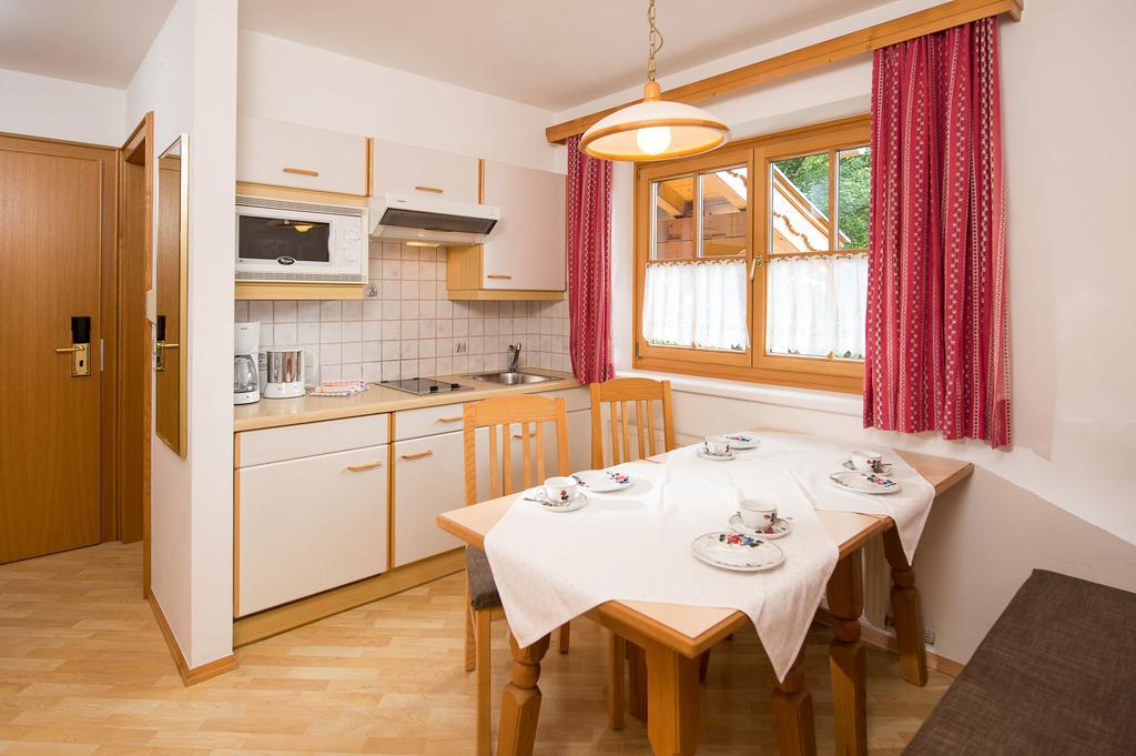 Pension Appartements Alpenblick Maria Alm am Steinernen Meer Bagian luar foto